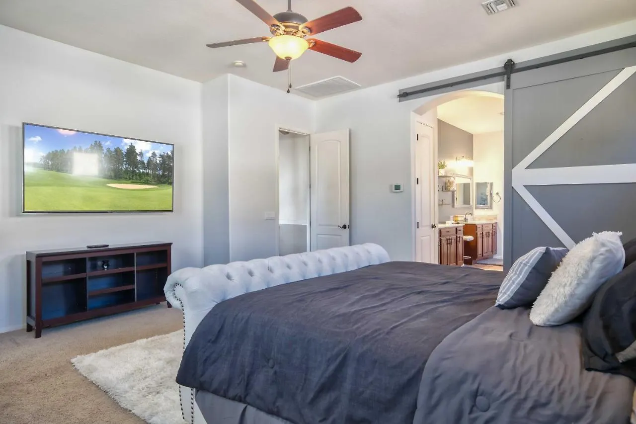 Modern Paradise: King Bed + Ev Charger +Pool Table Goodyear United States