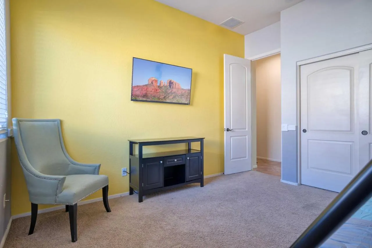 Modern Paradise: King Bed + Ev Charger +Pool Table Goodyear 0*,  United States