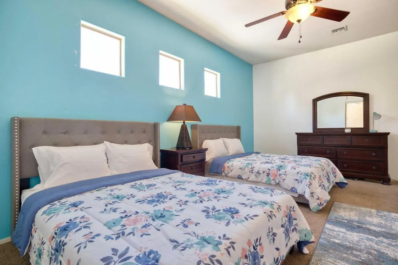 Modern Paradise: King Bed + Ev Charger +Pool Table Goodyear Holiday home