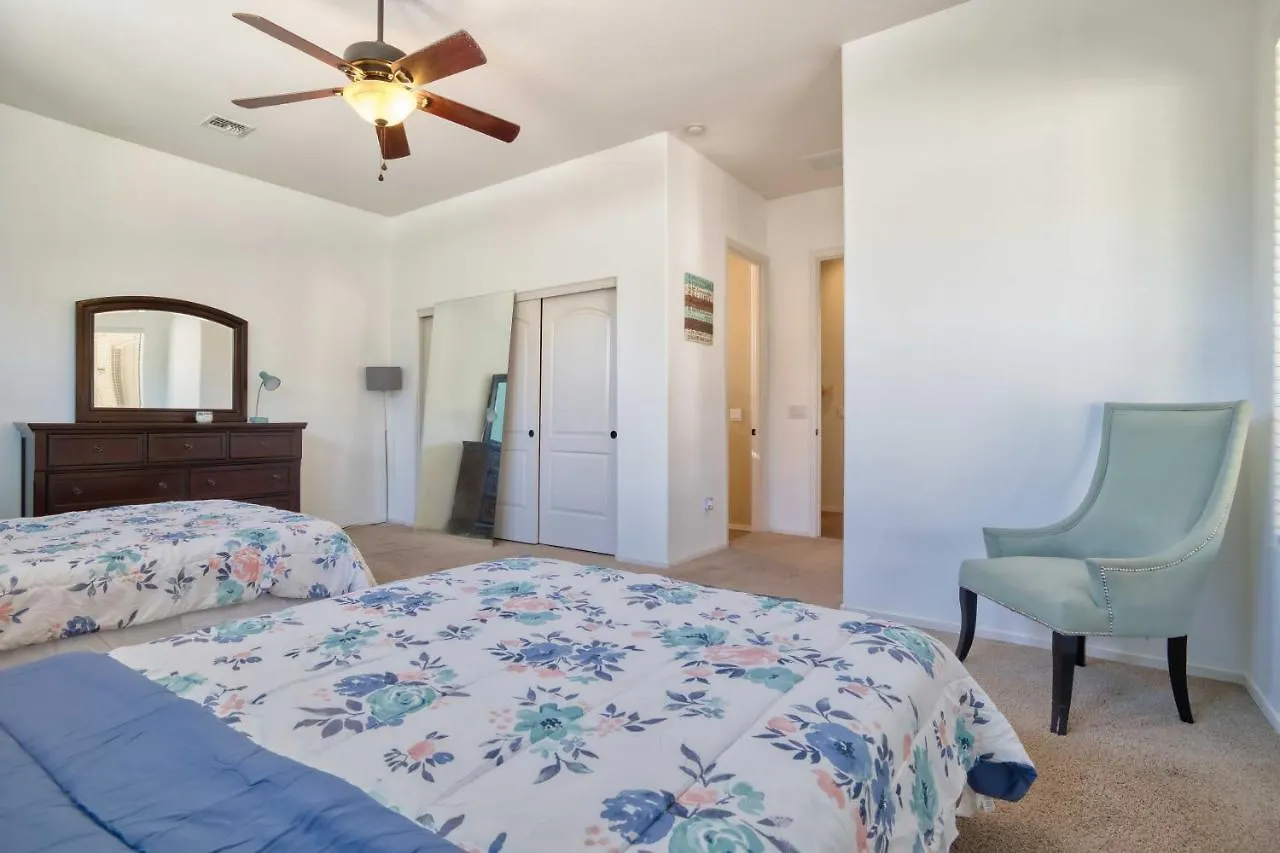 Holiday home Modern Paradise: King Bed + Ev Charger +Pool Table Goodyear